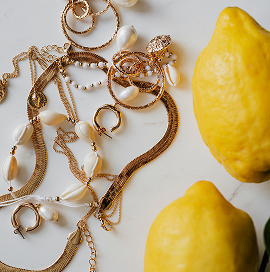 Ohrringe mit doppelter Perle