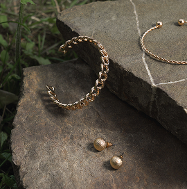 Choker mit Goldperle