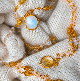 Mehrreihige Goldkette